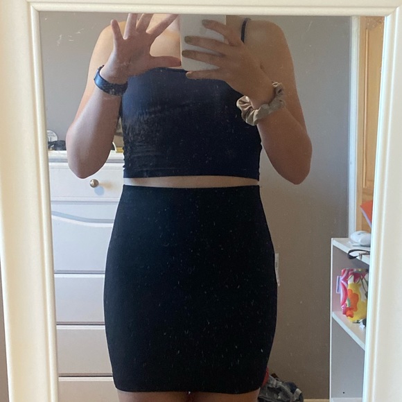 Eclipse Skirt - Picture 2 of 3